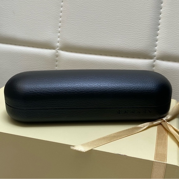 Oakley Leather Eyeglass Hard Case - Picture 1 of 6